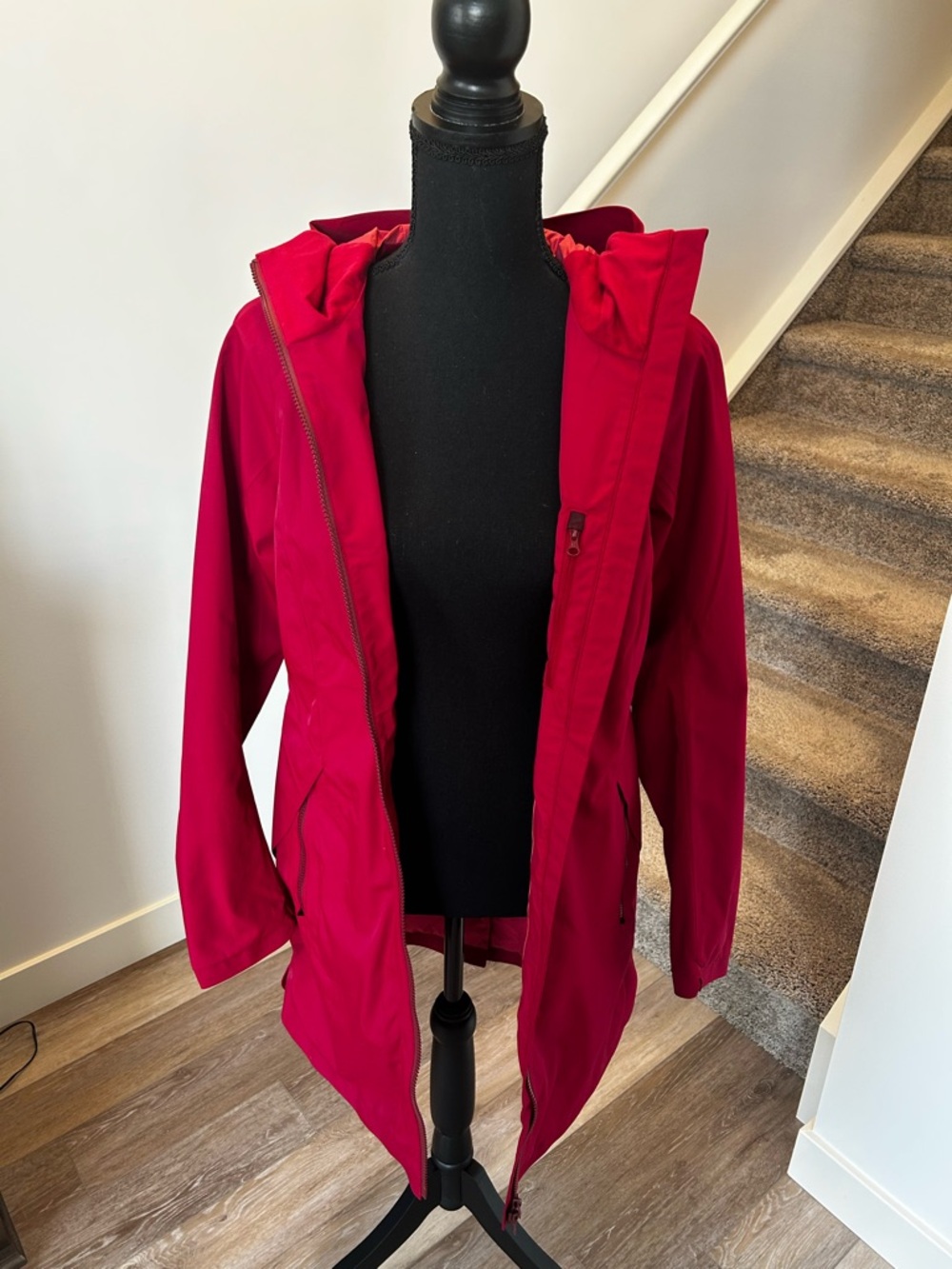 Lululemon Definitely Raining Jacket Cranberry - Picture 9 of 12